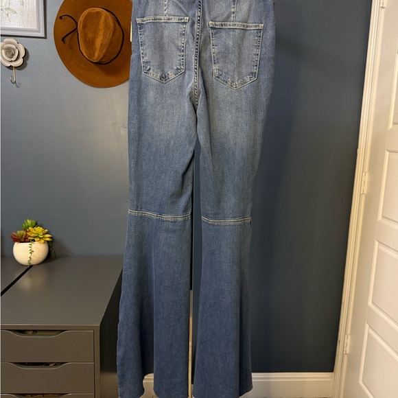 NWT Free People Women's Jericho Blue Flared Jeans Size: 28 - Picture 3 of 6